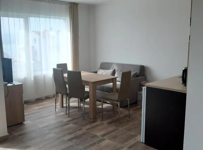 Quiet Bay 招待所 4*