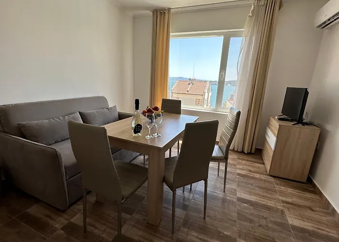 招待所 Quiet Bay 索佐波尔