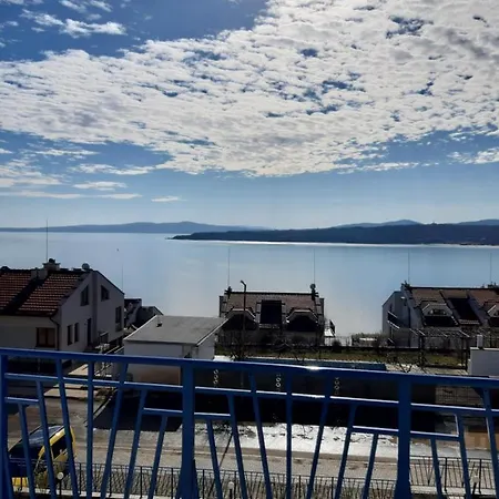 Quiet Bay 3*