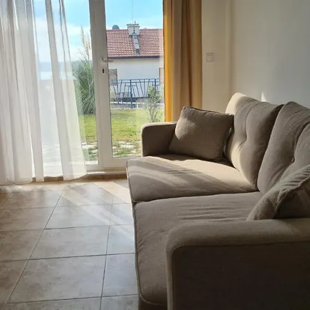Quiet Bay 3*