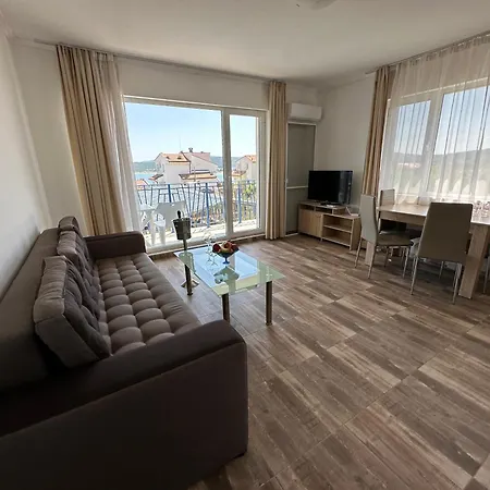 Quiet Bay Guest house 3*