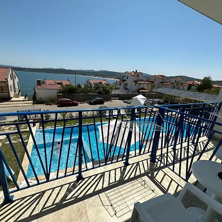 Quiet Bay Guest house